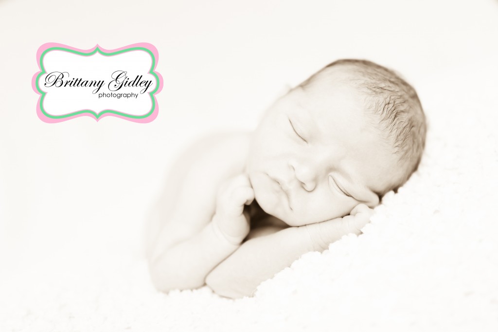 Newborn Photographer Cleveland Ohio | Brittany Gidley Photography LLC Newborn Photographer Cleveland Ohio | Brittany Gidley Photography LLC