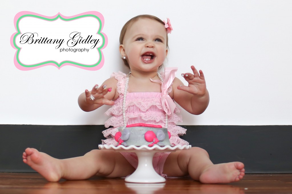 Smash Cake | Brittany Gidley Photography LLC Smash Cake | Brittany Gidley Photography LLC