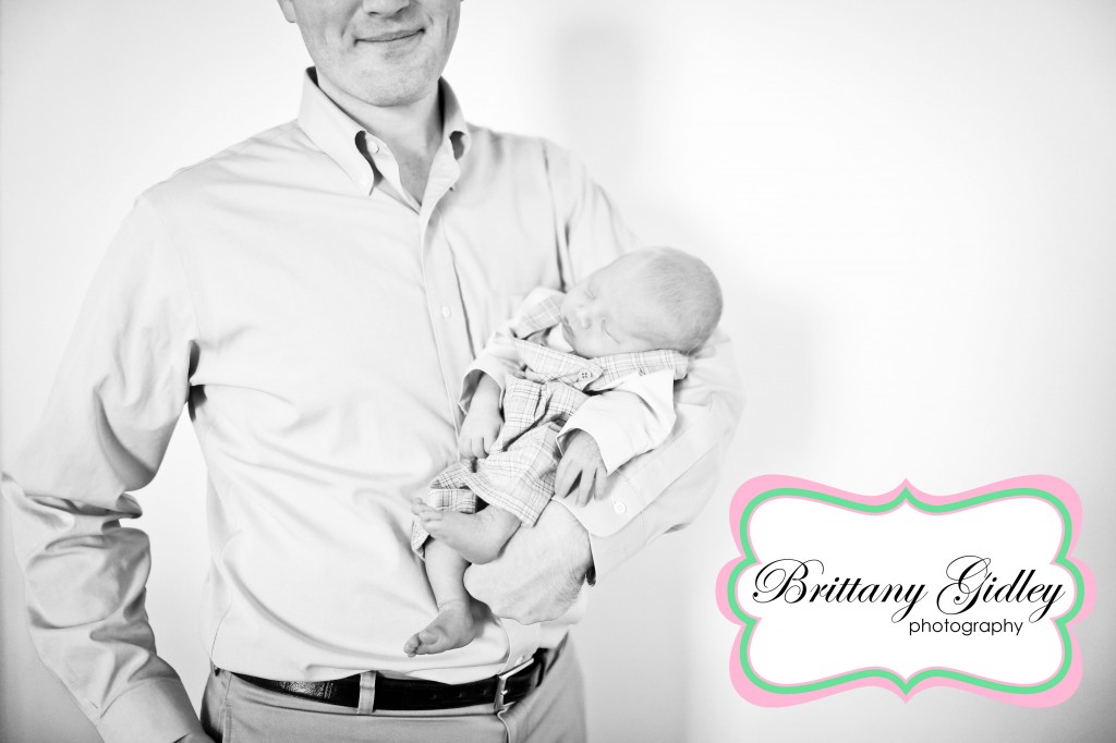 Newborn Baby And Dad | Brittany Gidley Photography LLC Newborn Baby And Dad | Brittany Gidley Photography LLC