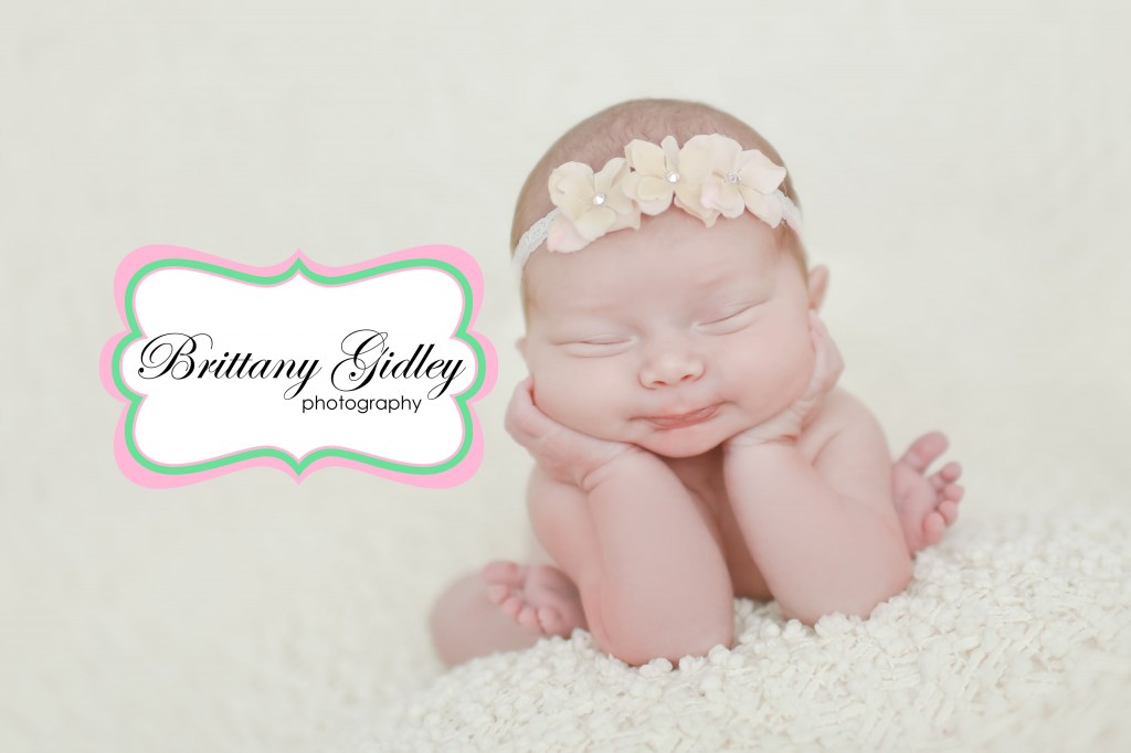 Newborn Froggy Pose | Brittany Gidley Photography LLC
