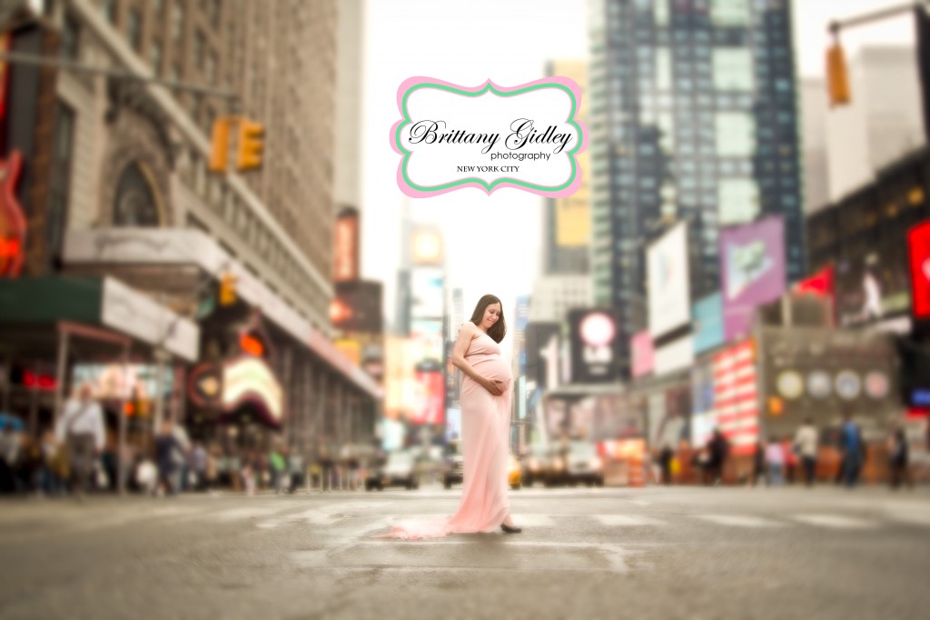 New York City Maternity Photographer | Times Square | Brittany Gidley Photography LLC