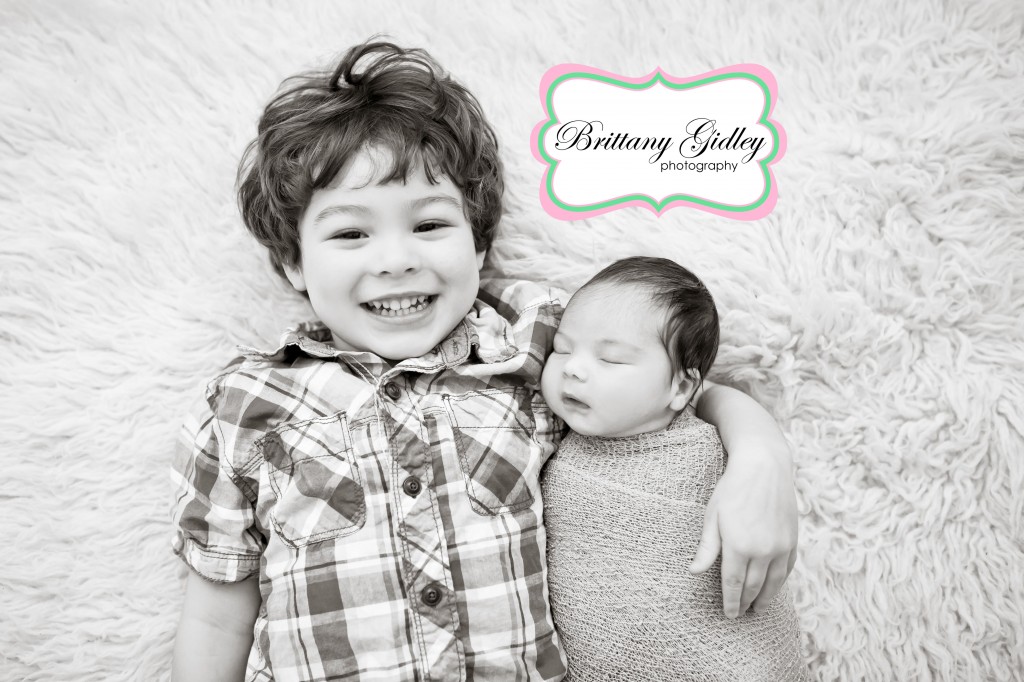 Newborn Baby and Big Brother | Brittany Gidley Photography LLC