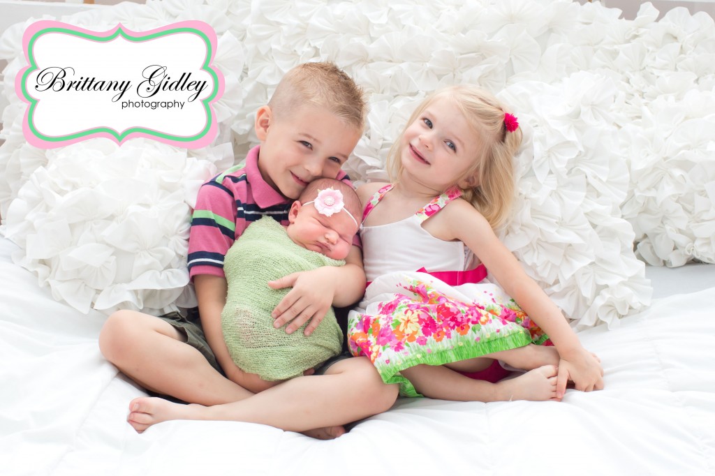 Newborn family photographer | Newborn family photography | Best Newborn Photographers | Start With The Best | Brittany Gidley Photography LLC