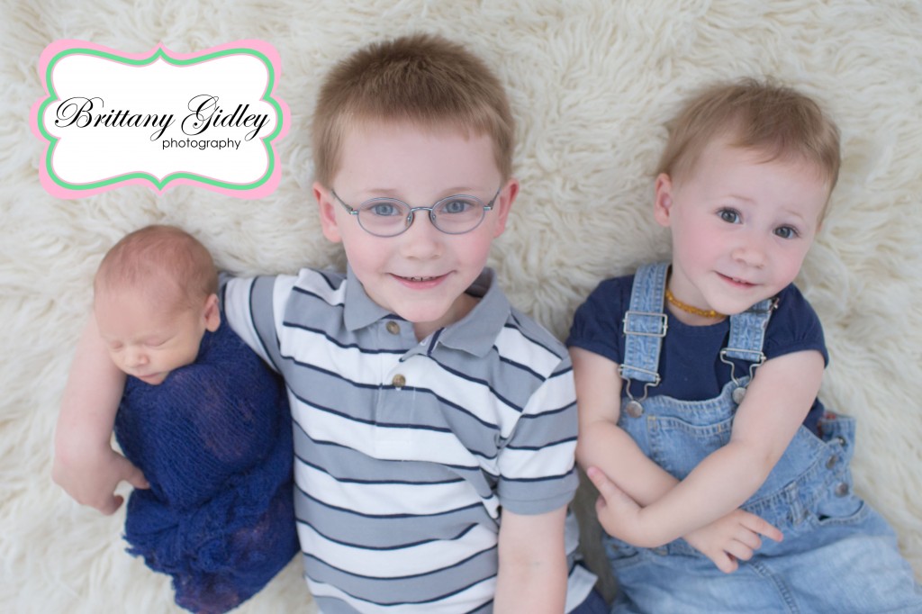 Siblings | Big Brother | Big Sister | Little Brother | Sibling Pose | Brittany Gidley Photography LLC