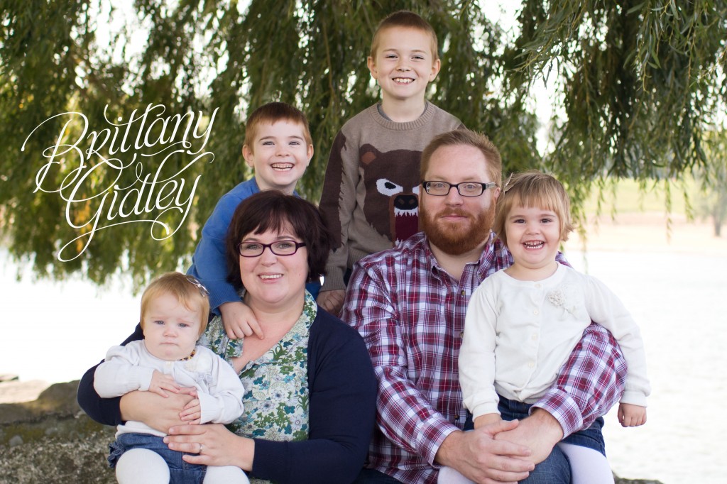 Fun Family Photographer | Edgewater Park | Cleveland Ohio | Family of 6 Posing