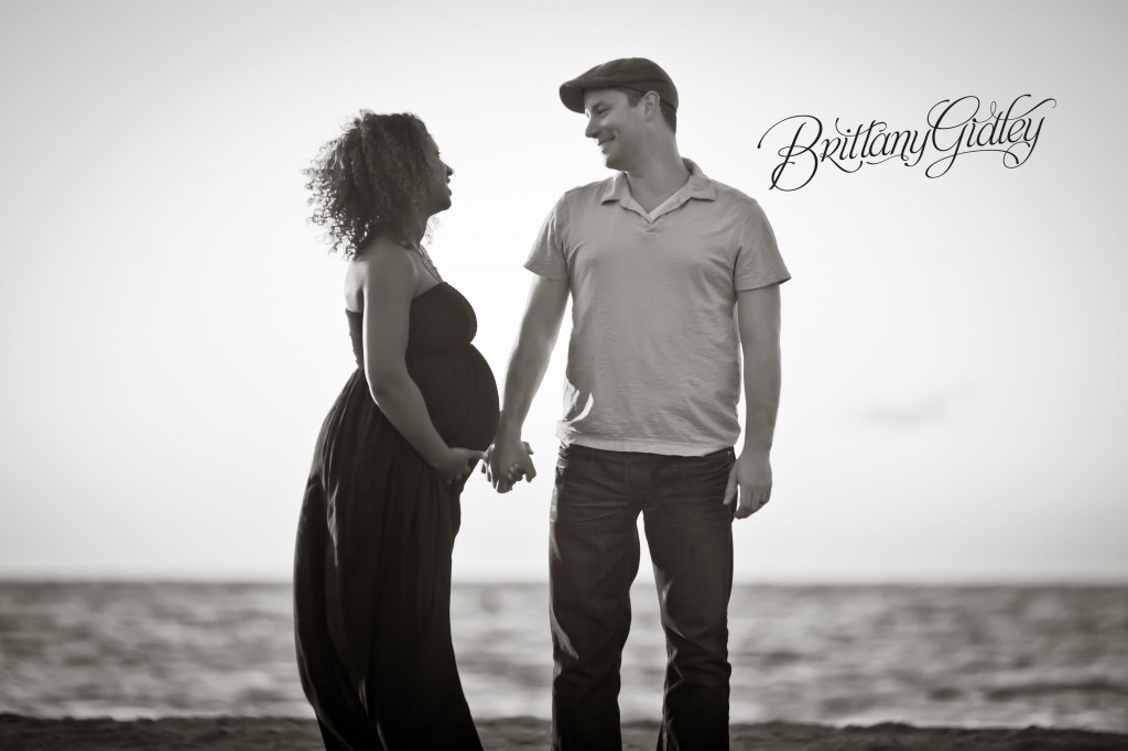 Beach Maternity | Pregnancy | Cleveland Ohio | Edgewater Beach | Sunset | Expecting Mother