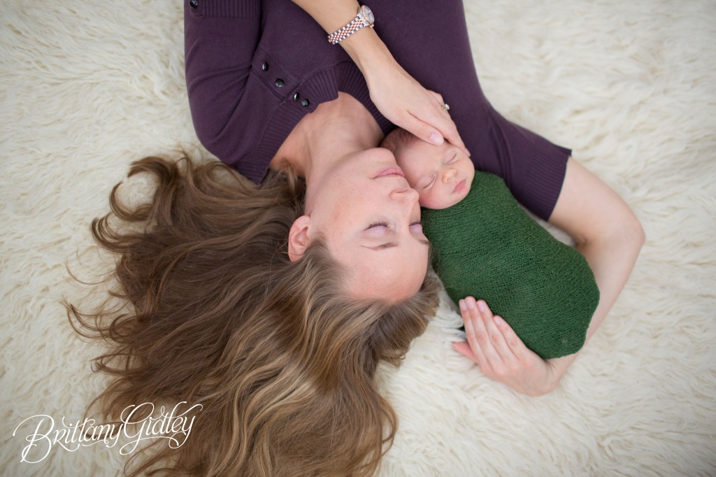 Newborn | Flokati | Mom | Brittany Gidley Photography LLC