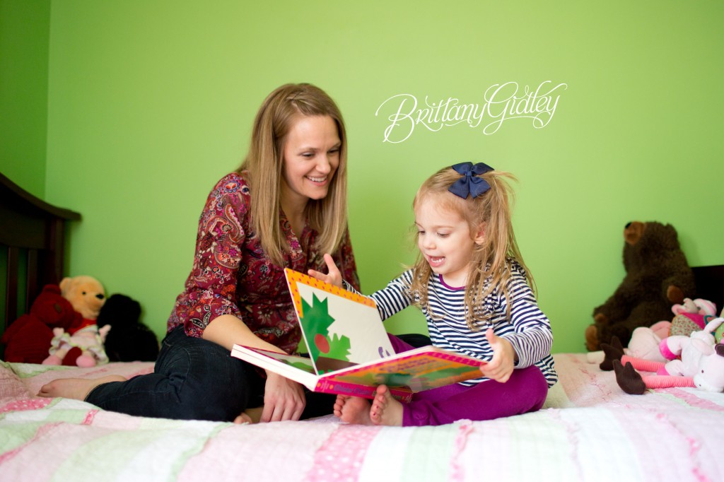 Lifestyle Photographer | On Location | In Home | Lifestyle Photography Session | Brittany Gidley Photography LLC | Mother & Daughter