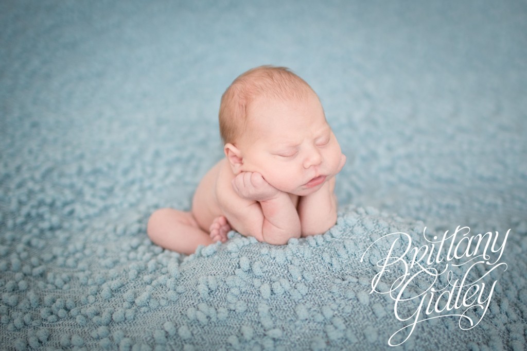 Froggy Pose | Best Newborn | Best Newborn Photography | Start With The Best | Brittany Gidley Photography LLC