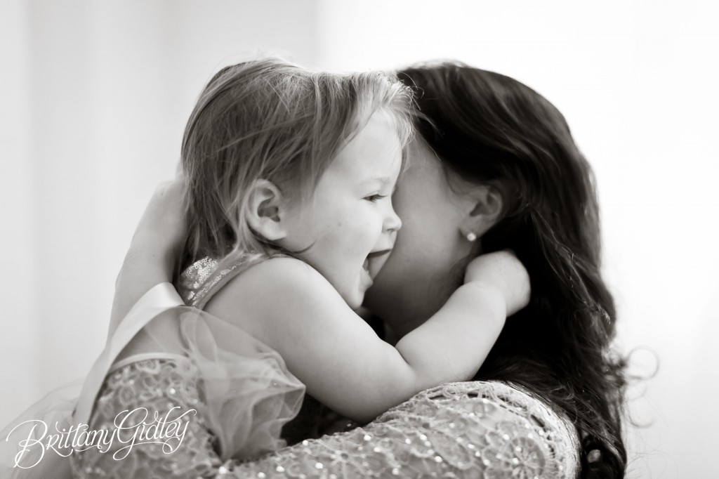 Holiday Pictures | Homecoming | Love | Mother and Daughter | Brittany Gidley Photography LLC