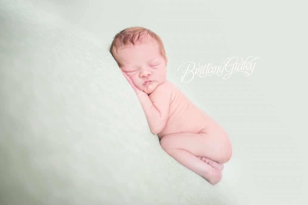 Best Cleveland Newborn Photographer | Newborn Photography | Cleveland, Ohio | Start With The Best