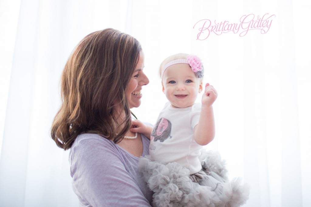 Mommy Baby Images | Baby Photography Inspiration | 12 Month Baby Photographer | Baby Photography | First Year | Baby Photographer | 12 Month Old Baby | Cleveland Ohio 