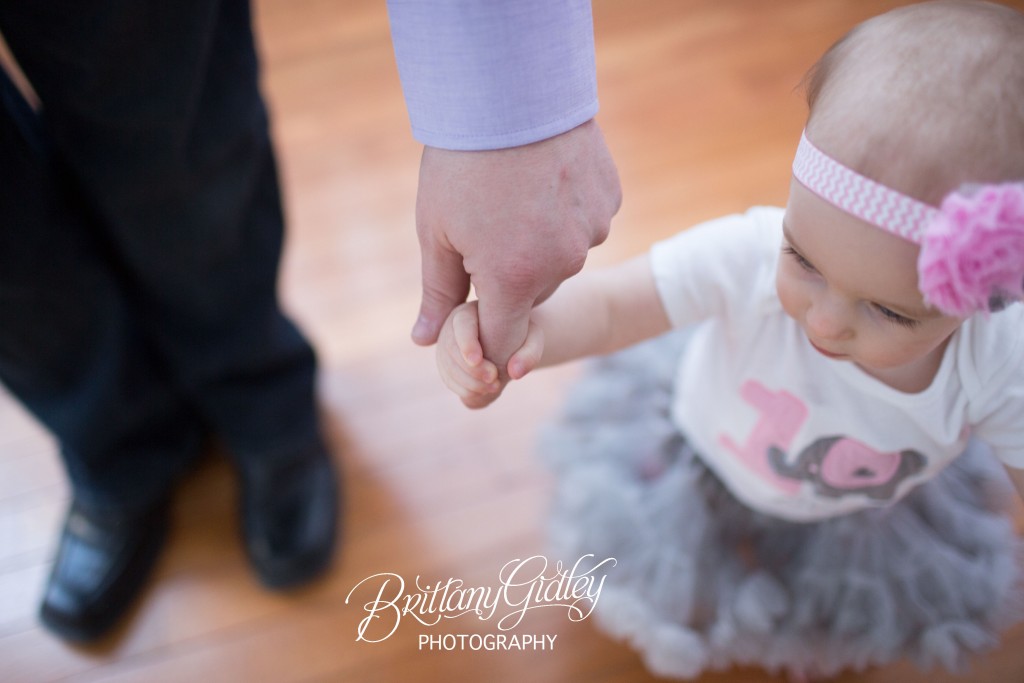 Daddy Baby Images | Baby Photography Inspiration | 12 Month Baby Photographer | Baby Photography | First Year | Baby Photographer | 12 Month Old Baby | Cleveland Ohio 