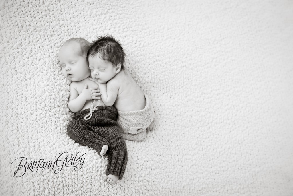 Twin Newborn Photographer | Twin Newborn Photography | Cleveland Newborn Photographer | Cleveland Newborn Photography | Twin Newborn Inspiration