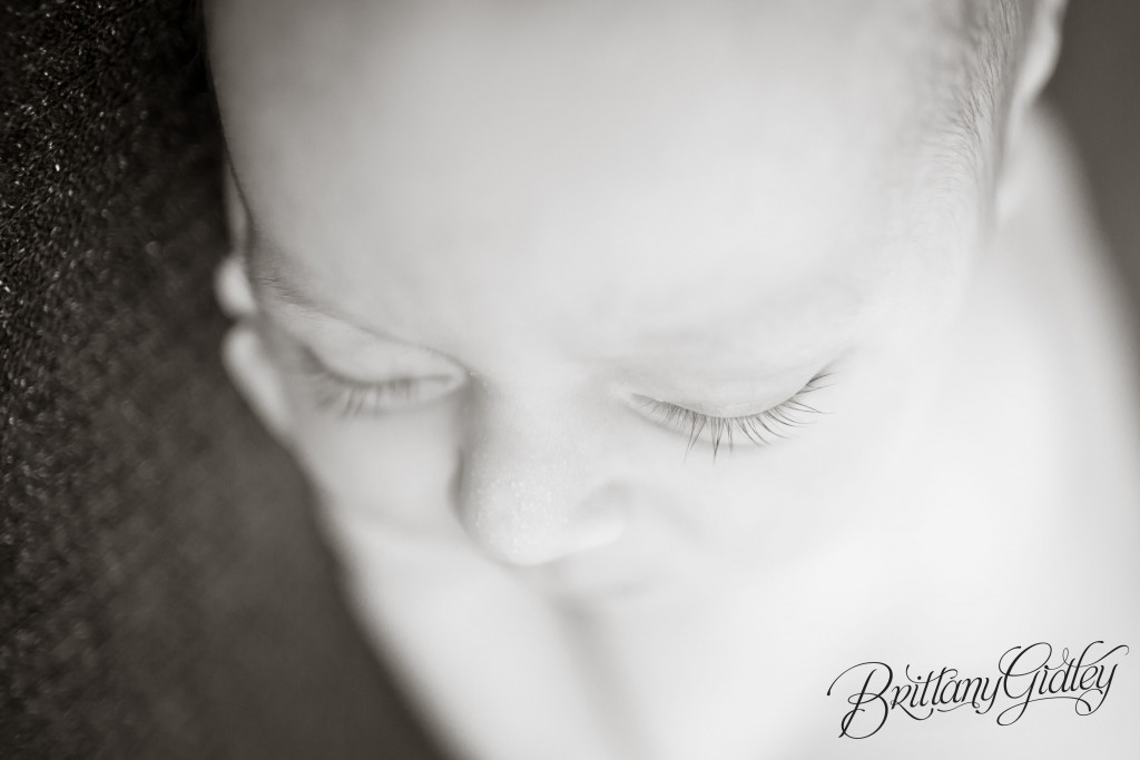 Newborn Photographer | Newborn Photography | Start With The Best | Brittany Gidley Photography LLC | Details | Black and White | Lashes | Newborn Photography Inspiration