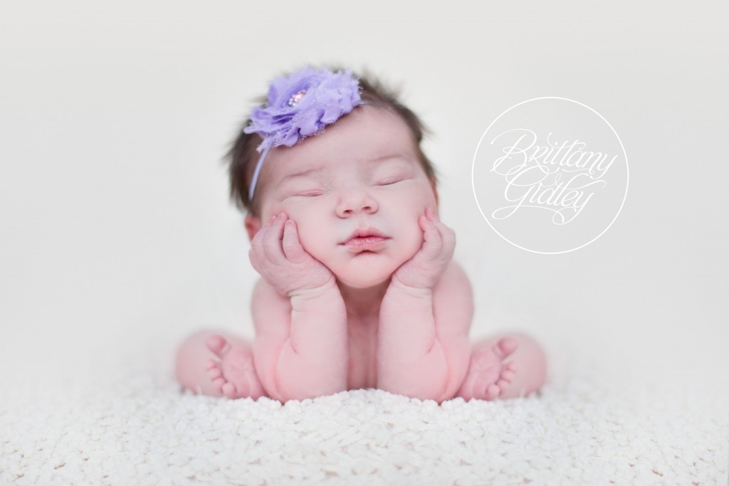 Froggy Pose | Cleveland Newborn Photographer | Photography | Newborn | Newborn Posing | Newborn Inspiration | Cleveland Ohio | Cleveland Photographer