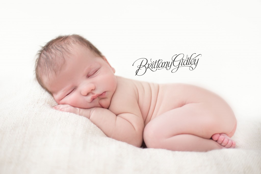 Newborn Photography Cleveland | Cleveland Newborn Photographer | Brittany Gidley Photography LLC | Start With The Best | Cleveland Photographer | Cleveland, Ohio | Photography Studio