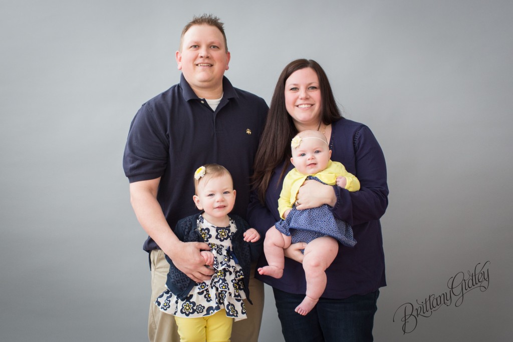 Cleveland Family Photographer | Cleveland Family Photography | Inspiration | Baby Photo Shoot Inspiration | Photoshoot | Best Baby Ideas | Backdrop Ideas | Studio | Natural Light | Canon | Baby Studio | Cleveland Studio