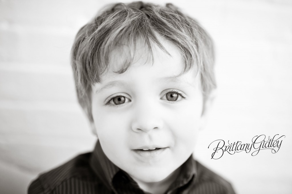 Cleveland Photographer | Studio | Natural Light | Canon | Cleveland Ohio | 44114 | Best Child Photographer | Best Child Photography | Best Family Photographer | Best Family Photography
