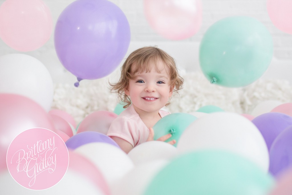Cleveland Photographer | Toddler | Photography | Cleveland | Start With The Best | Balloons