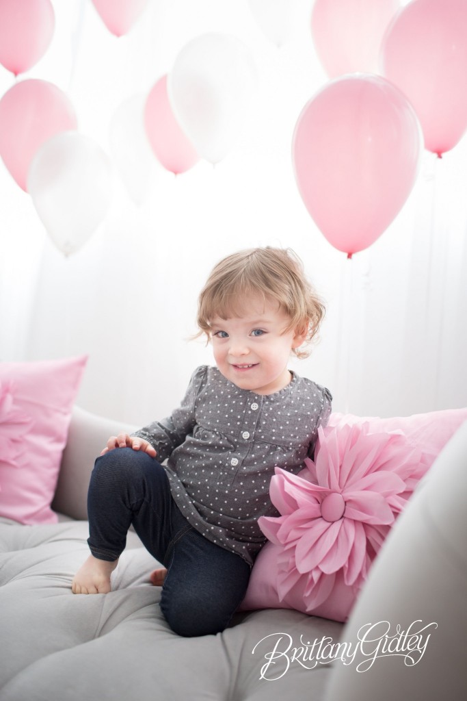 Cleveland | Toddler | Photography | Cleveland | Start With The Best | Balloons | Family