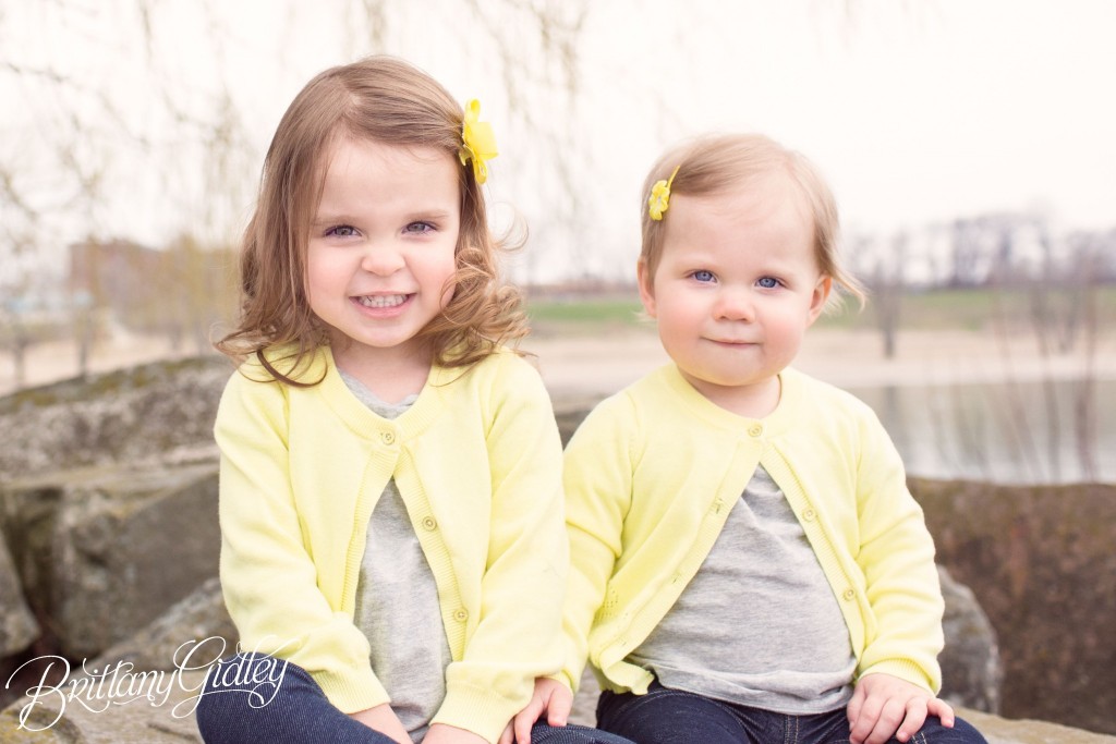 Beach Photo Shoot | Cleveland | Edgewater Beach | Family | Gray and Yellow | Brittany Gidley Photography LLC