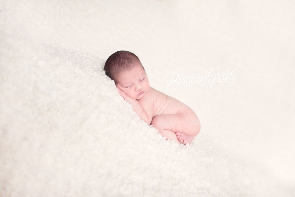 Newborn Photography | Cleveland, Ohio | Newborn Photo Shoot | Newborn Photographer | Baby Boy | Cream & White | Brittany Gidley Photography LLC
