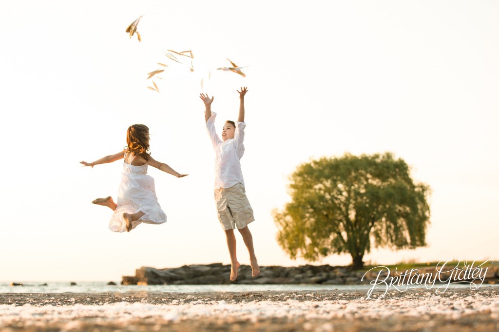 Family Photographer | Beach | Cleveland Ohio | Edgewater Beach Park | Photo Shoot Inspiration | Love | Cleveland Family Photographer