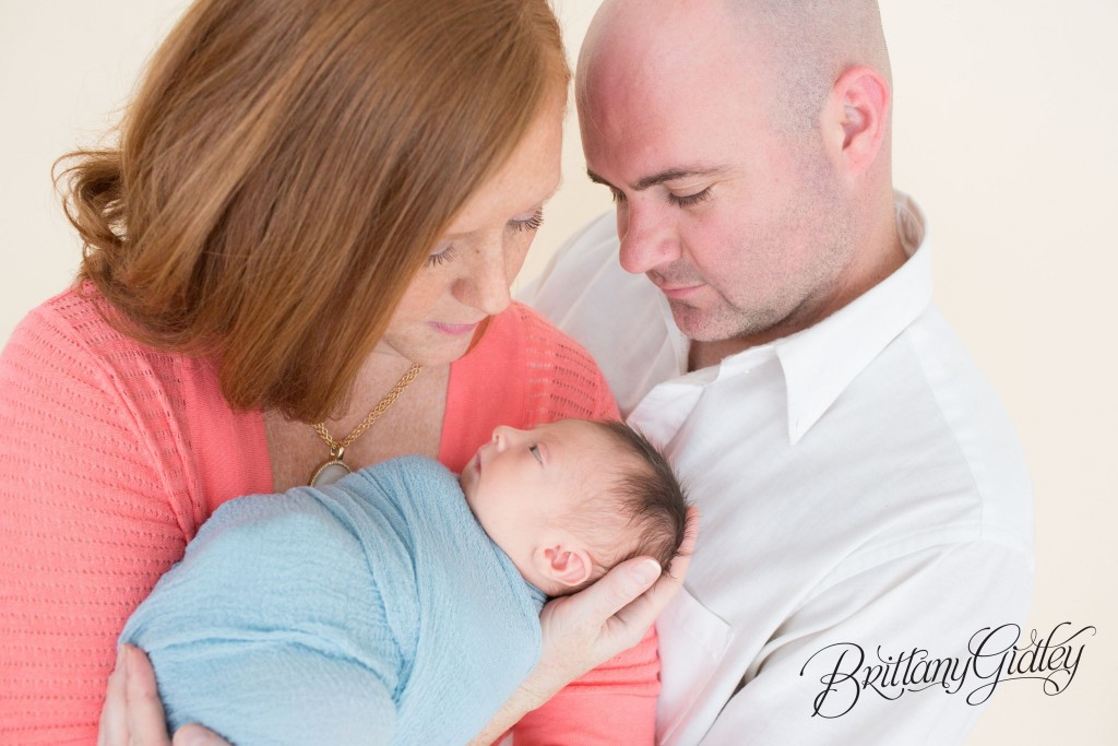 Cleveland Newborn Photographer | Newborn Baby | Ohio Newborn Baby Photography | Baby Boy