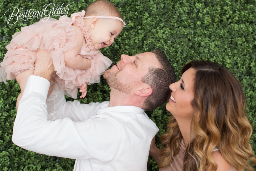 Celebrity Chef Chris Hodgson and his family join Brittany Gidley Photography for an amazing styled shoot by the best photographer in Cleveland.