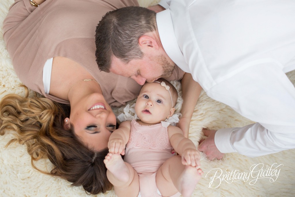 Best Family Photographer in Cleveland Ohio | Brittany Gidley | Celebrity Baby Photographer | 6 Month Baby