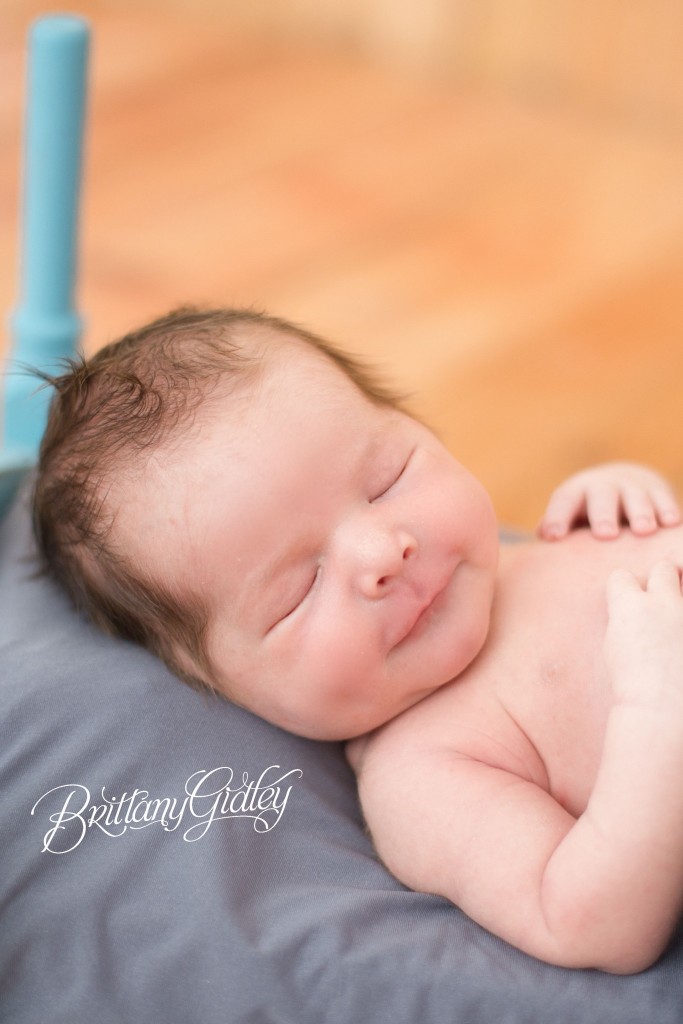 Newborn Photo Shoot | Newborn Posing Inspiration | Best Newborn Baby Photographer | Cleveland, Ohio