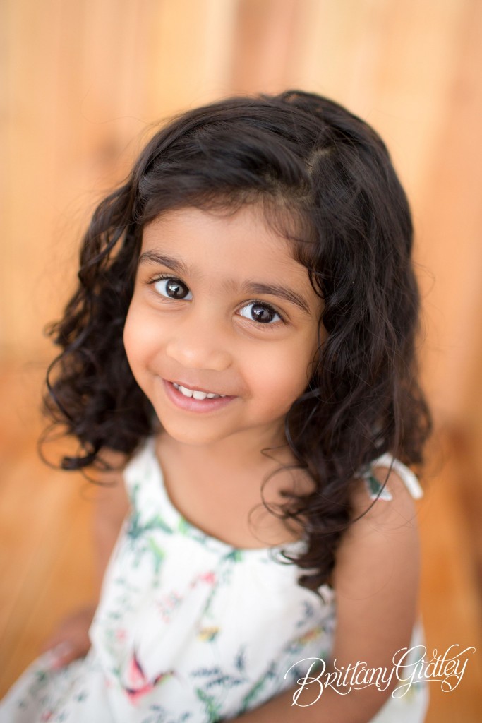 Toddler Photography | Cleveland Ohio | Toddler Session | Family Photography | Inspiration | Natural Light Studio | Start With The Best | Brittany Gidley Photography LLC | Posing