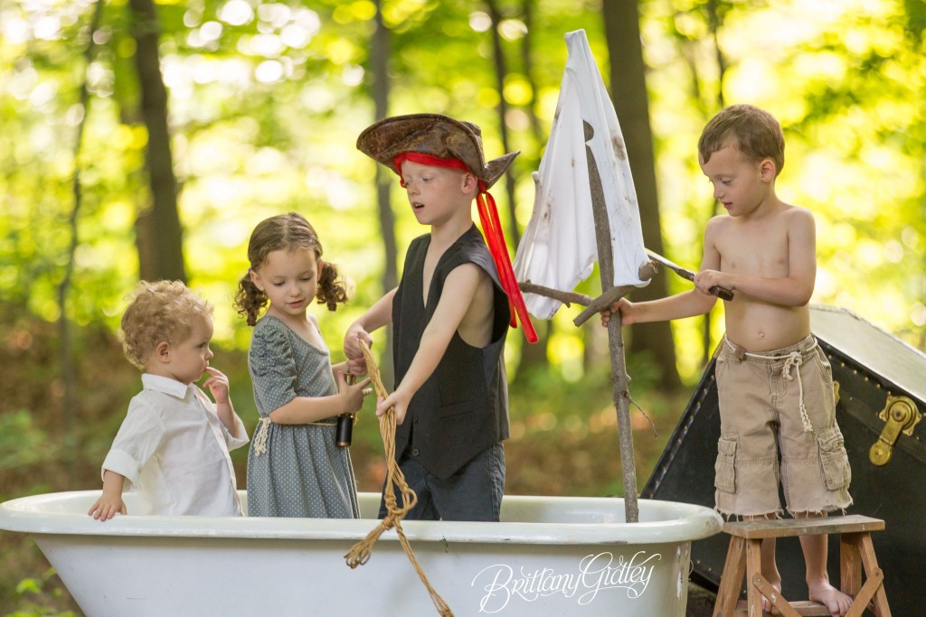 Cousins Photo Shoot | Styled | Start With The Best | Claw Foot Bath Tub | Antiques | Photographer Inspiration | Cleveland Ohio | Dream Session