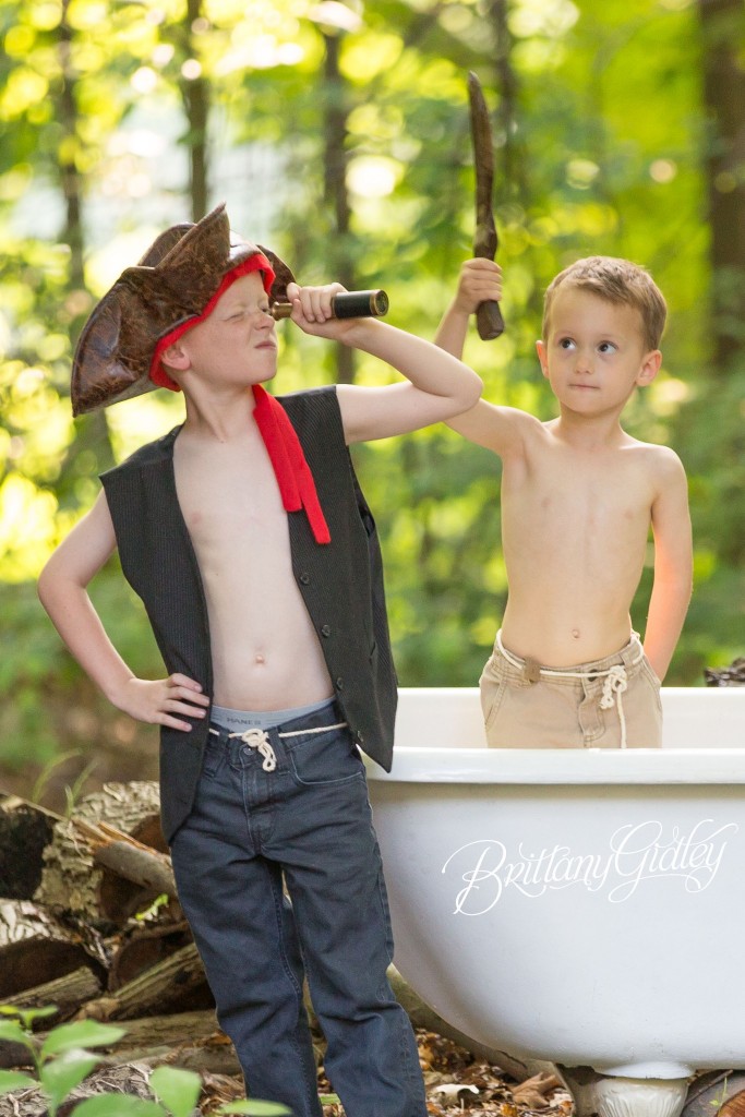 Cousins Photo Shoot | Styled | Start With The Best | Claw Foot Bath Tub | Antiques | Photographer Inspiration | Cleveland Ohio | Dream Session | Cousins | Playing | Summer
