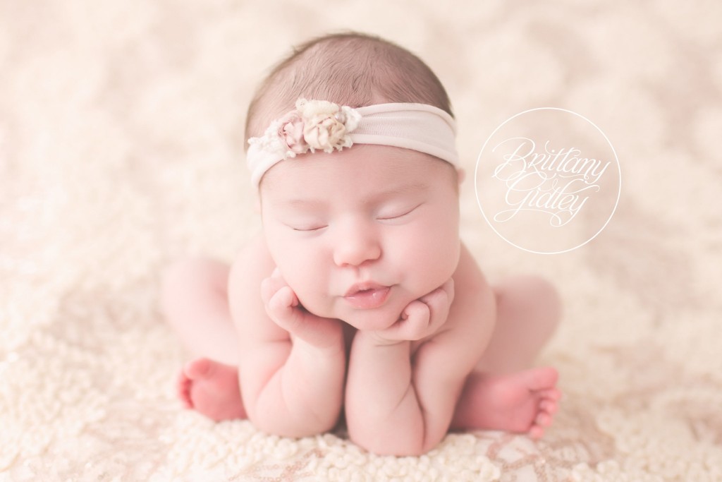 Ohio Newborn Photographer | Cleveland, Ohio | Newborn Photographer | Newborn Photography | Newborn Baby Girl | Newborn Inspiration