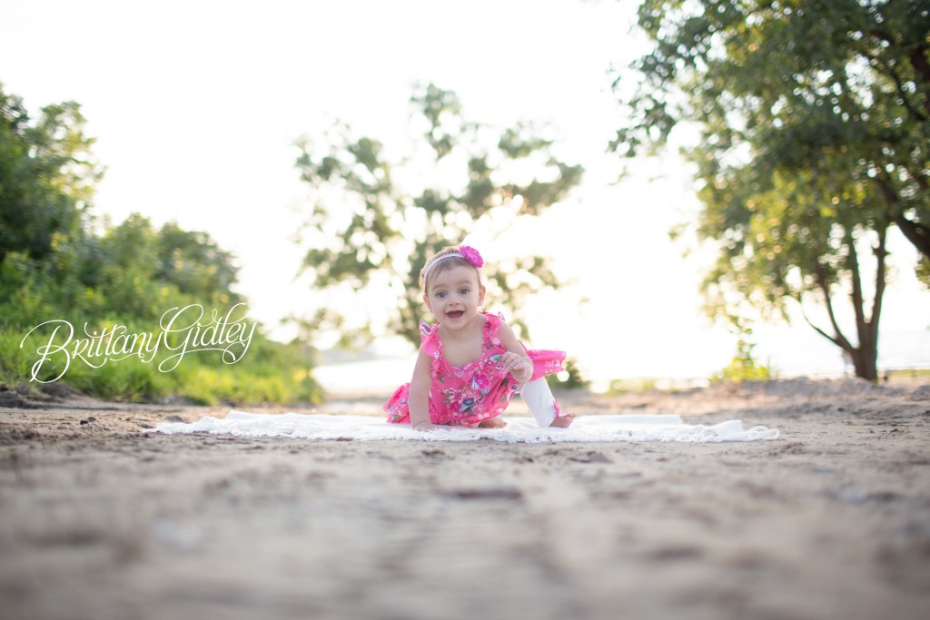 Cleveland Baby Photography | Edgewater Beach Park | Cleveland Ohio | Edgewater Reservation | Baby Photography | Brittany Gidley Photography