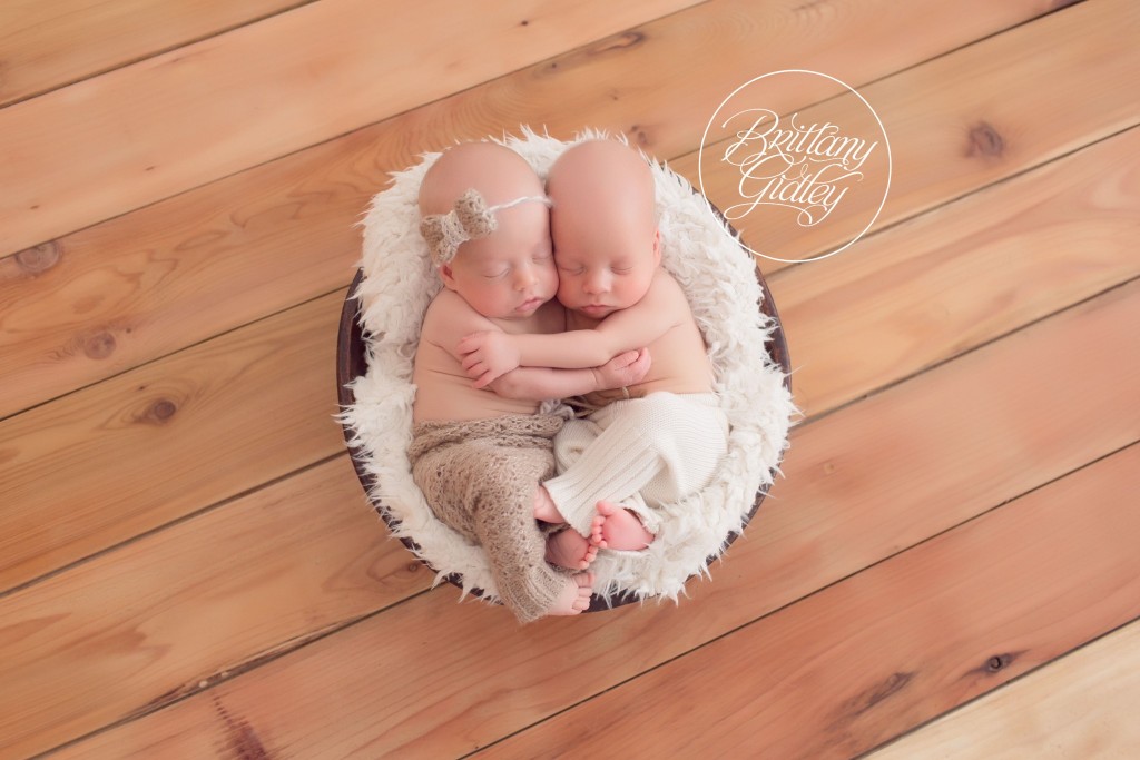 Twin Photo Shoot | Twins | Cleveland | Ohio | Newborn Photographer | Newborn Photography | Twin 