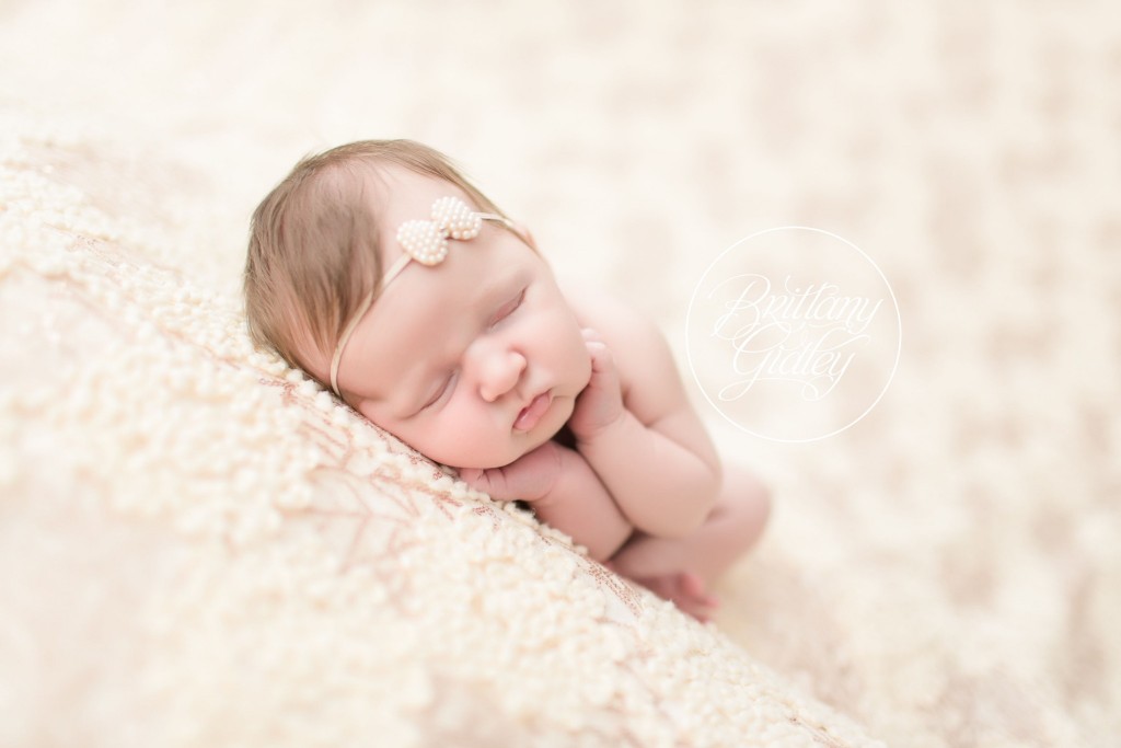 Cleveland Baby Photographer | Baby Photography | Newborn Posing