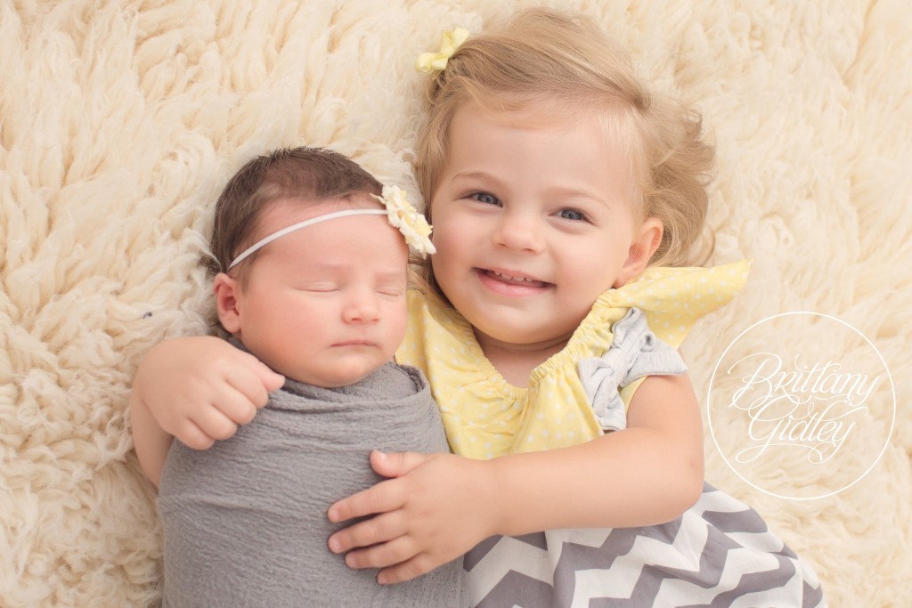 Sisters | Newborn Photographer | Newborn Photography | Brittany Gidley Photography LLC