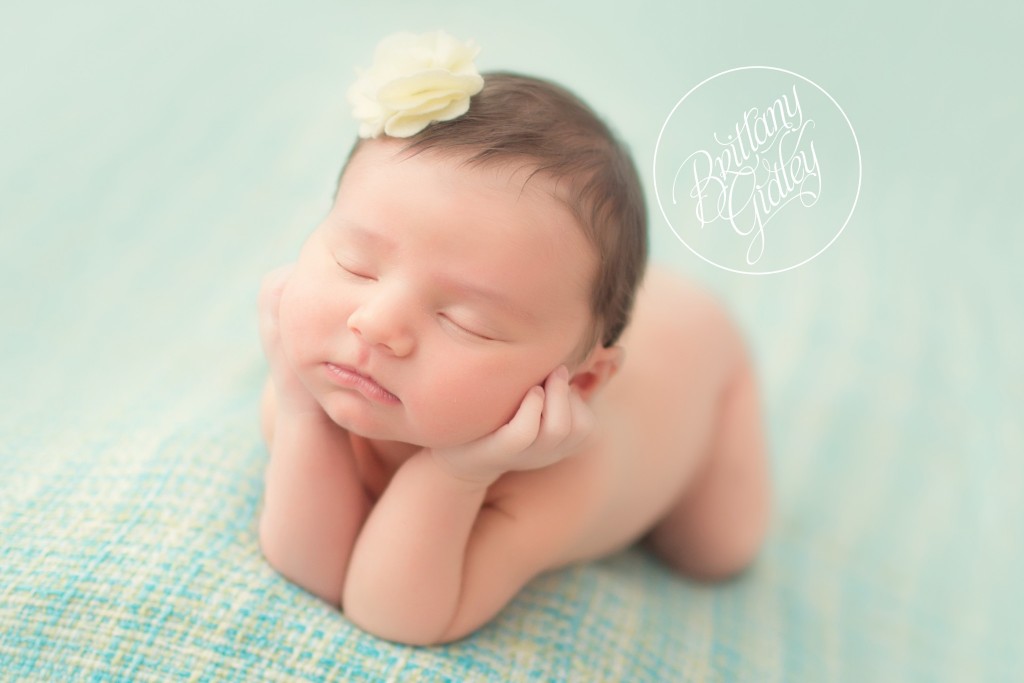 Sisters | Newborn Photographer | Newborn Photography | Brittany Gidley Photography LLC