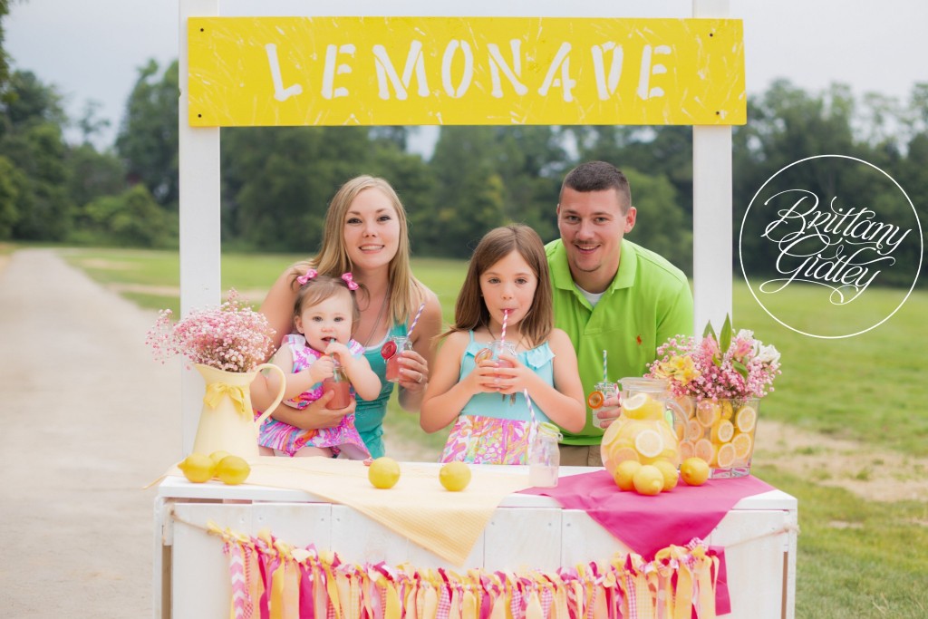 Lemonade Stand | Lilly Pulitzer | Lemonade Dream Session| Photo Shoot | Photography Inspiration | Dream Sessions | Cleveland Ohio | Brittany Gidley Photography LLC