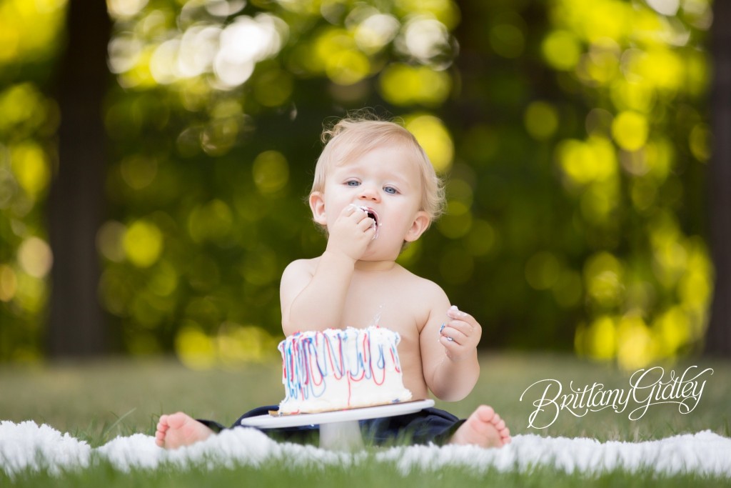 Cake Smash | Lifestyle Photography | Lifestyle Photographer | Cleveland | Rocky River | Start With The Best | Brittany Gidley Photography LLC
