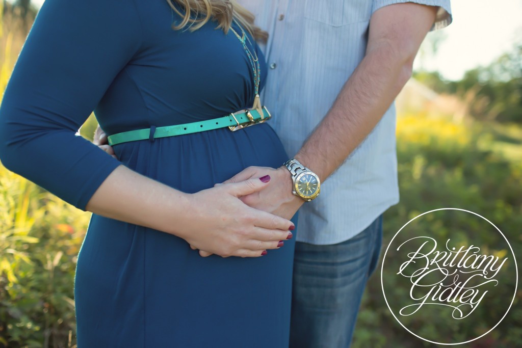 Maternity Photographer | Maternity Photography | Fall Maternity Photo Shoot | Akron, Ohio