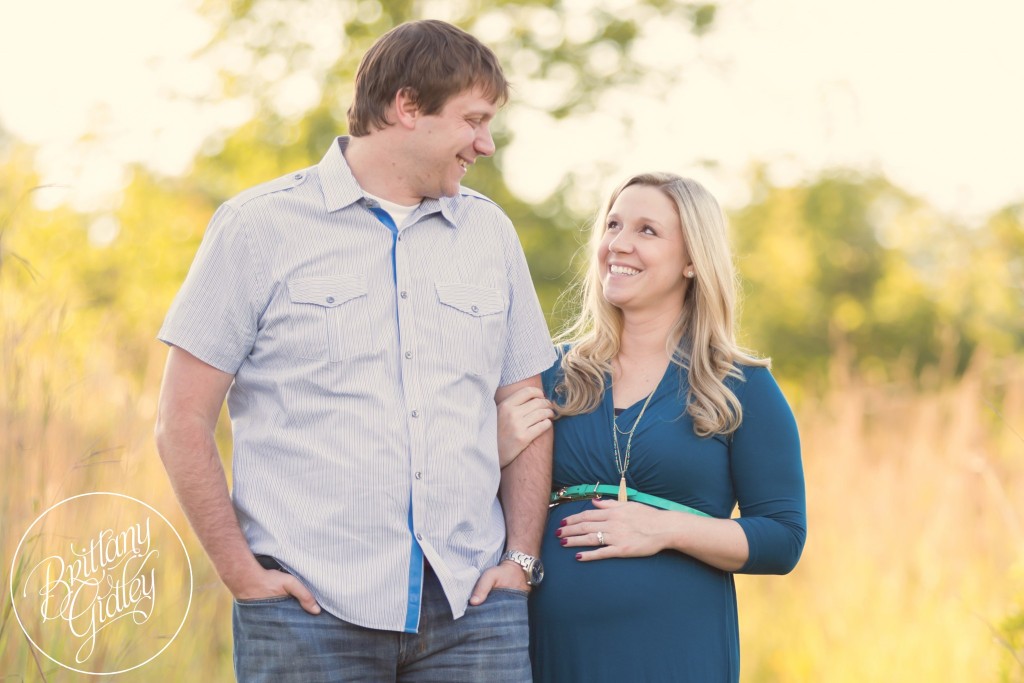 Maternity Photographer | Maternity Photography | Fall Maternity Photo Shoot | Akron, Ohio