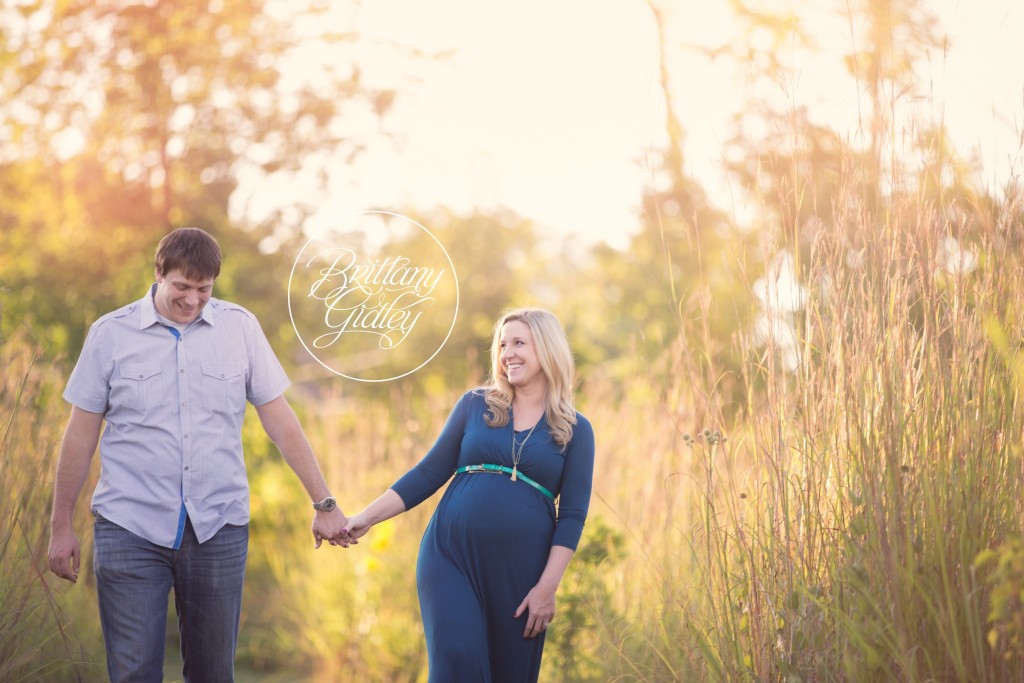 Maternity Photographer | Maternity Photography | Fall Maternity Photo Shoot | Akron, Ohio