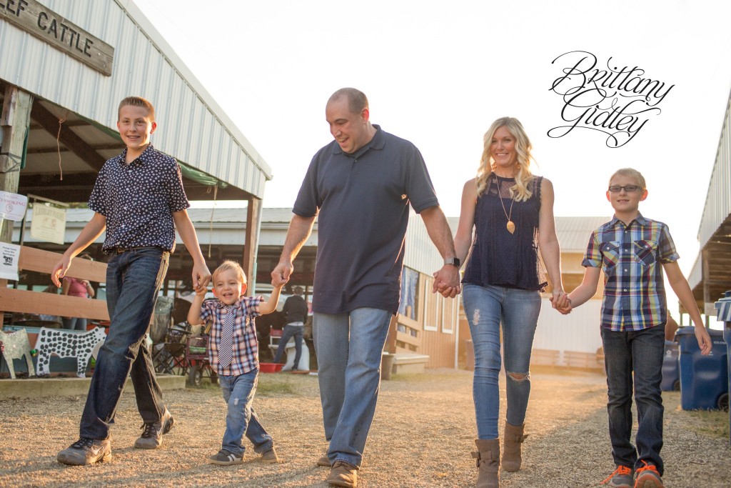County Fair Photo Shoot | Carnival | Fair | Photography at County Fair | Family Pictures