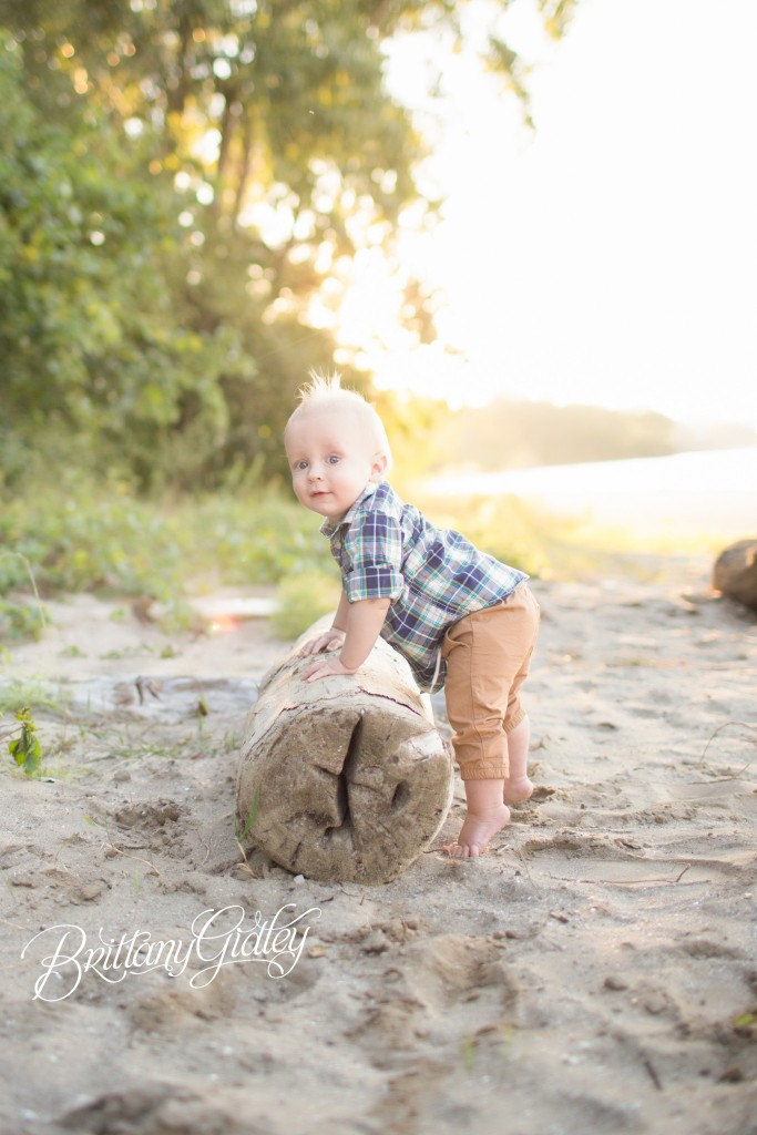 Best Cleveland Baby Photography | Cleveland, Ohio | Edgewater Beach Park