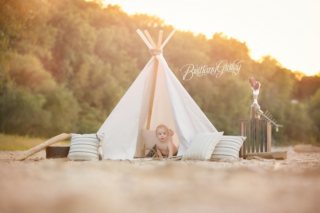 Best Baby Photographer | Teepee Dream Session | Cleveland, Ohio | Edgewater Beach