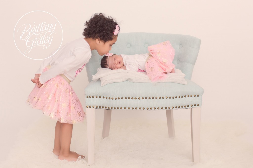 Family Newborn Photography | Sisters | Newborn Baby Girl | Newborn Smiling